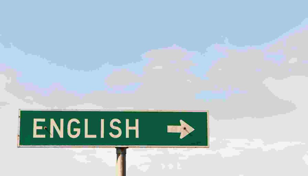مامعنى is وon معنى؟ استكشف استخداماتهما الأساسية والمجازية في الإنجليزية، بالإضافة إلى أهمية فهمهما لتحسين مهارات اللغة.